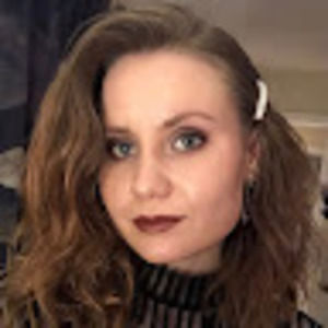 Meet your Posher, Claudia